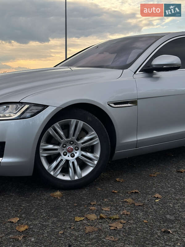 Jaguar XF 2016