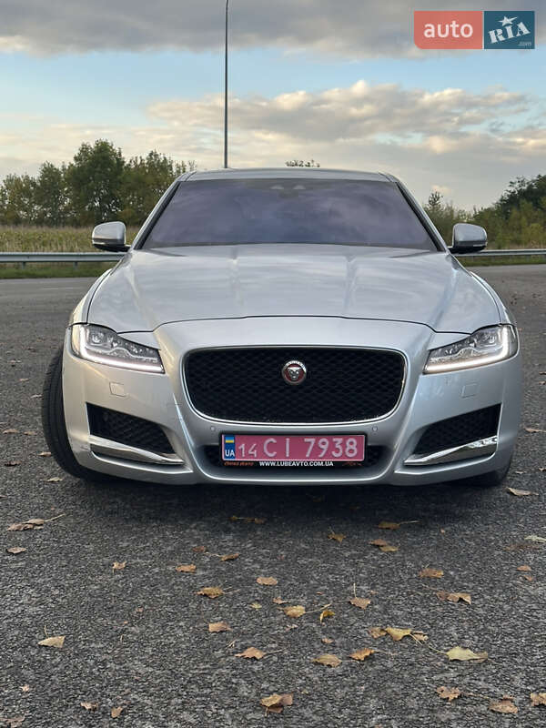 Jaguar XF 2016