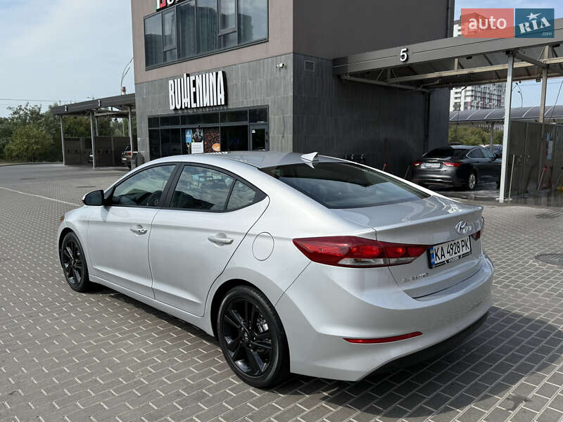 Hyundai-8
