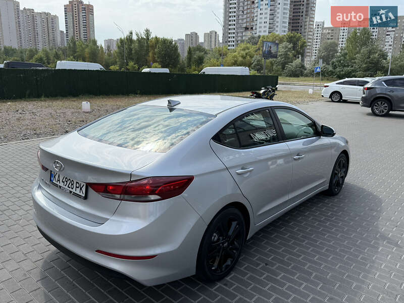 Hyundai-12