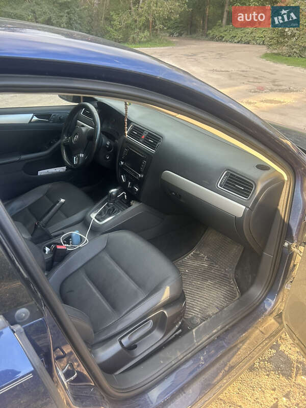 Volkswagen Jetta 2011