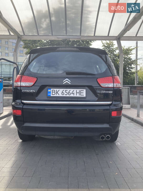 Citroen C-Crosser 2012