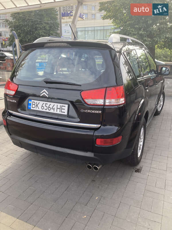 Citroen C-Crosser 2012