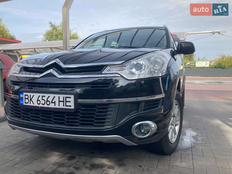 Citroen C-Crosser 2012