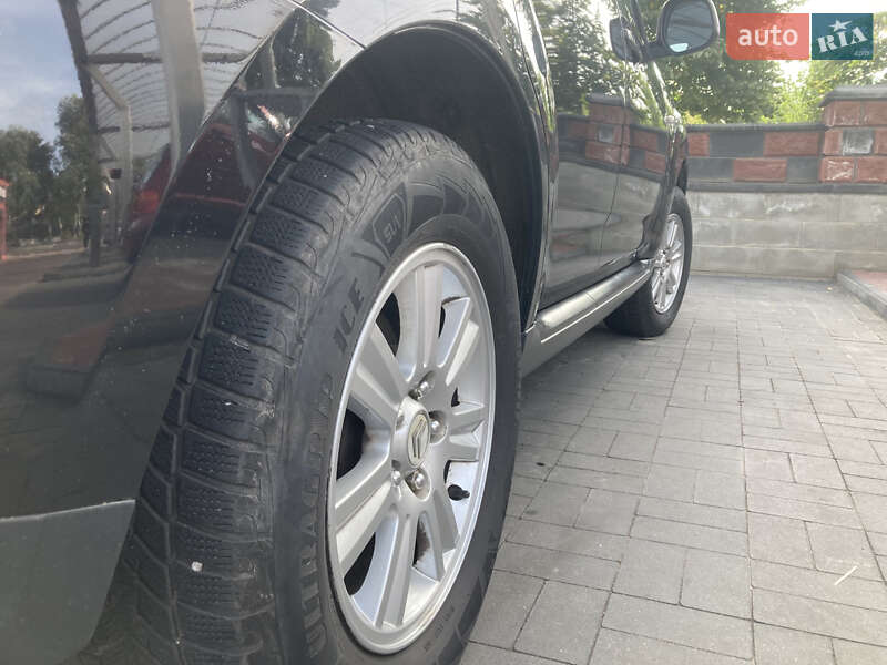 Citroen C-Crosser 2012