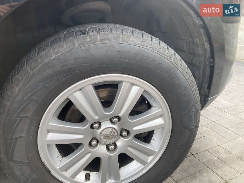 Citroen C-Crosser 2012