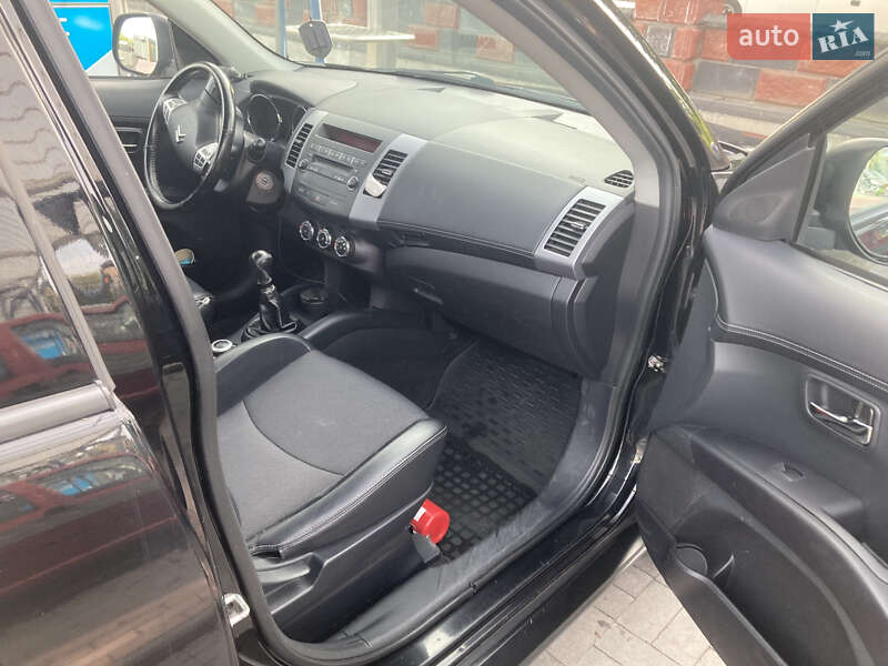 Citroen C-Crosser 2012