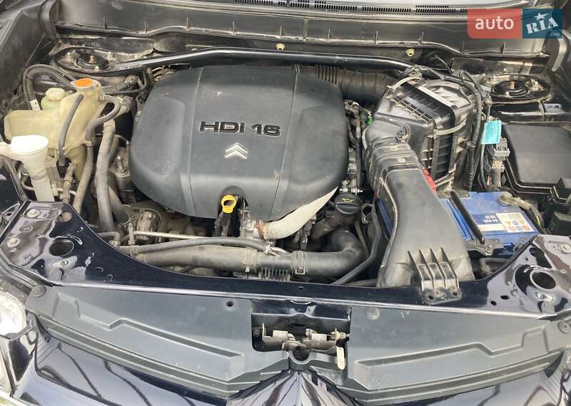 Citroen C-Crosser 2012