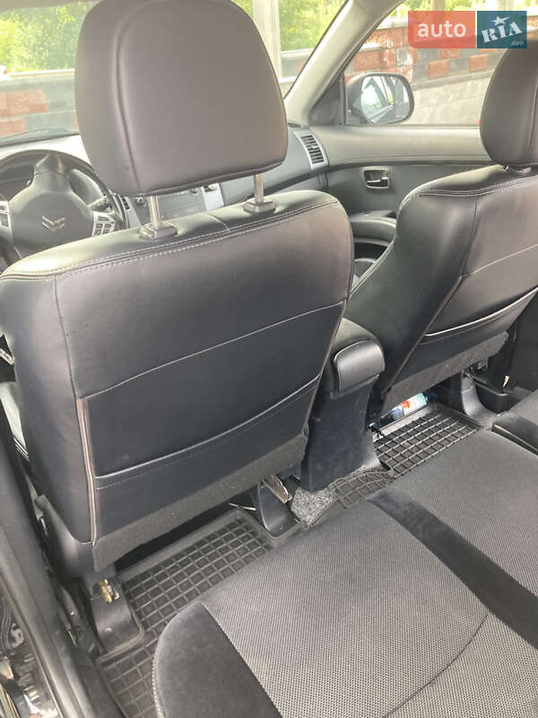 Citroen C-Crosser 2012