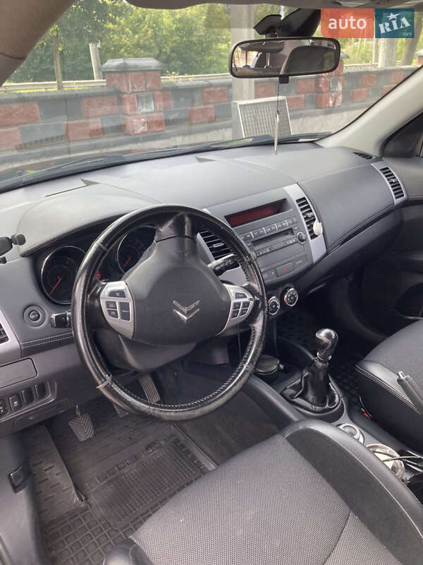 Citroen C-Crosser 2012