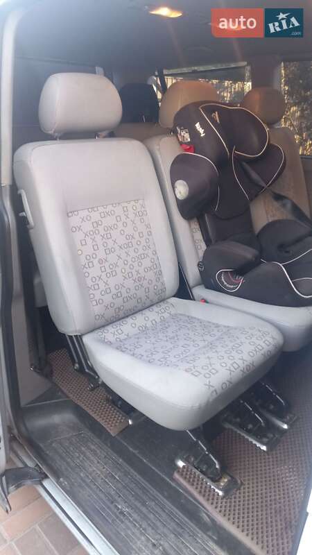 Volkswagen Caravelle 2008