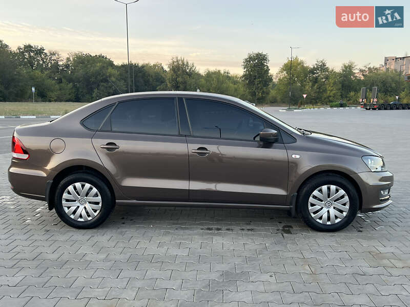 Volkswagen Polo 2016