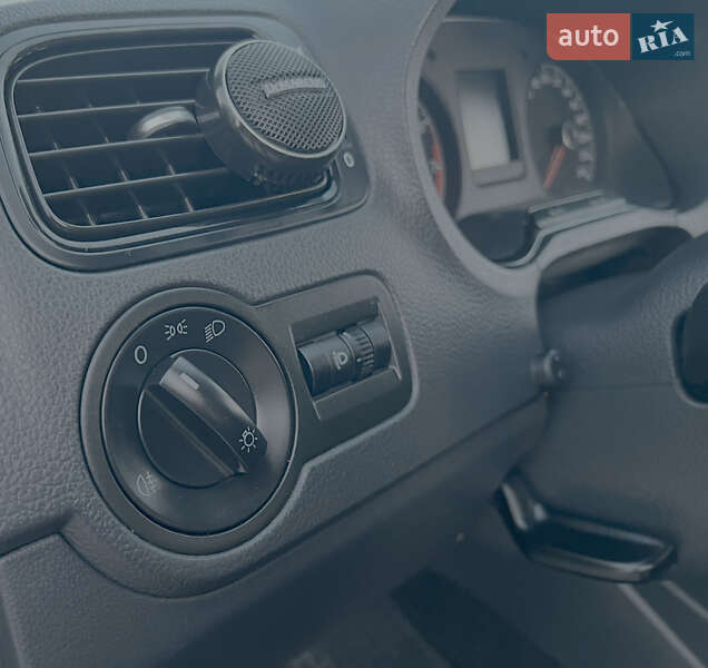 Volkswagen Polo 2016