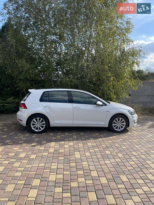 Volkswagen e-Golf 2017