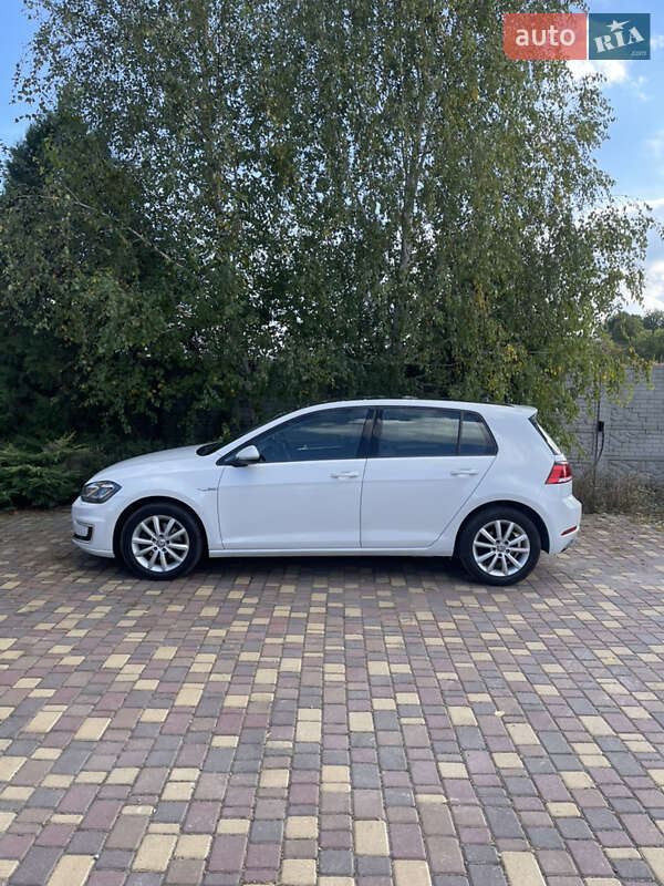 Volkswagen e-Golf 2017