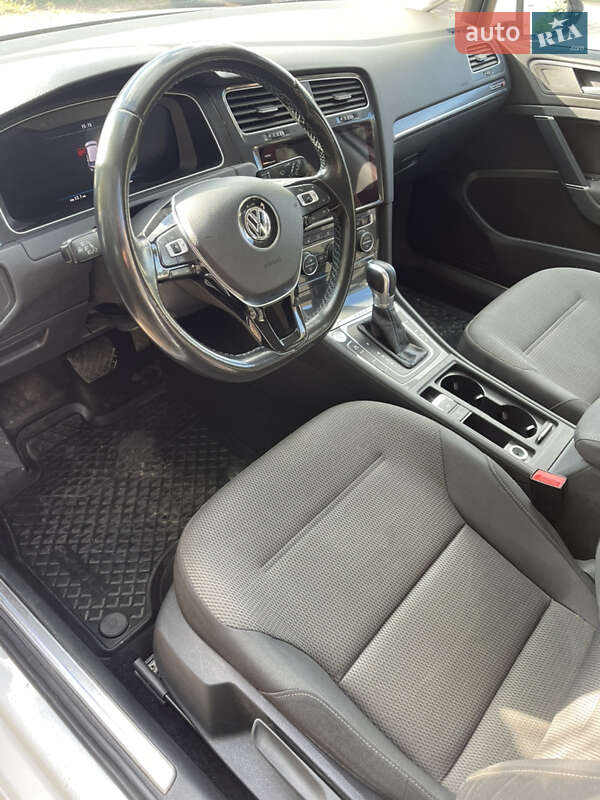 Volkswagen e-Golf 2017