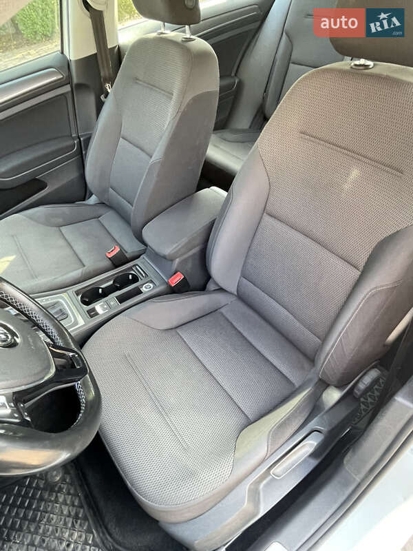 Volkswagen e-Golf 2017