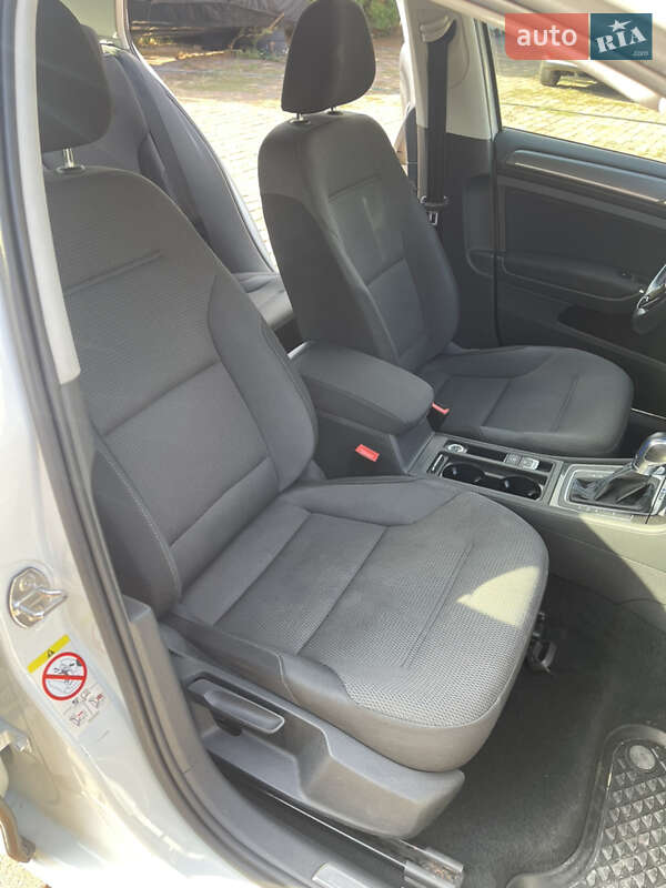 Volkswagen e-Golf 2017