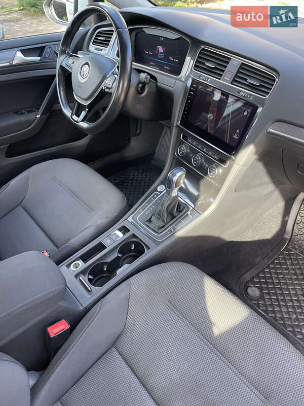 Volkswagen e-Golf 2017