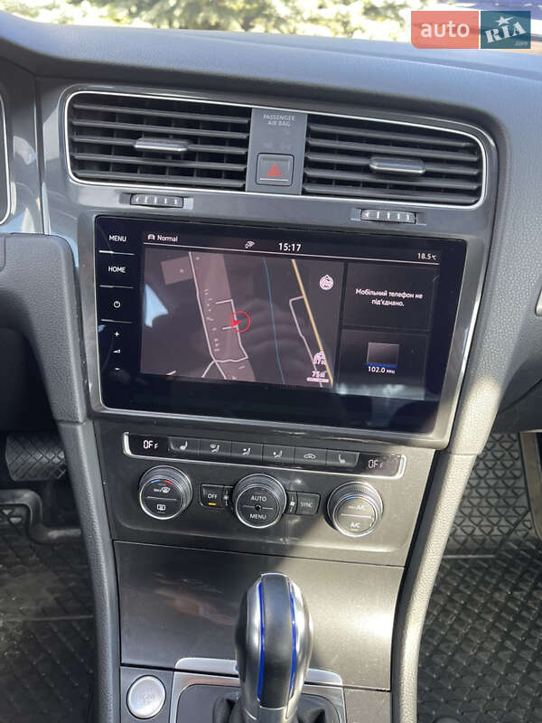 Volkswagen e-Golf 2017