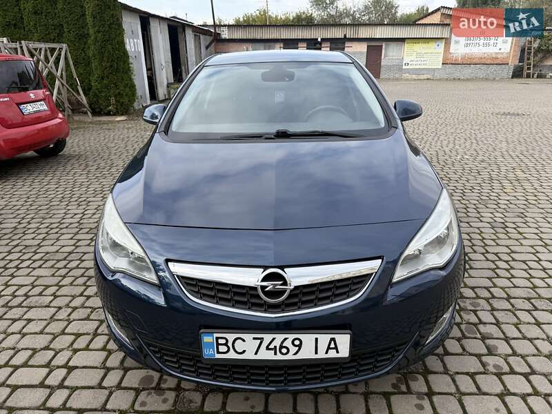 Opel Astra 2010