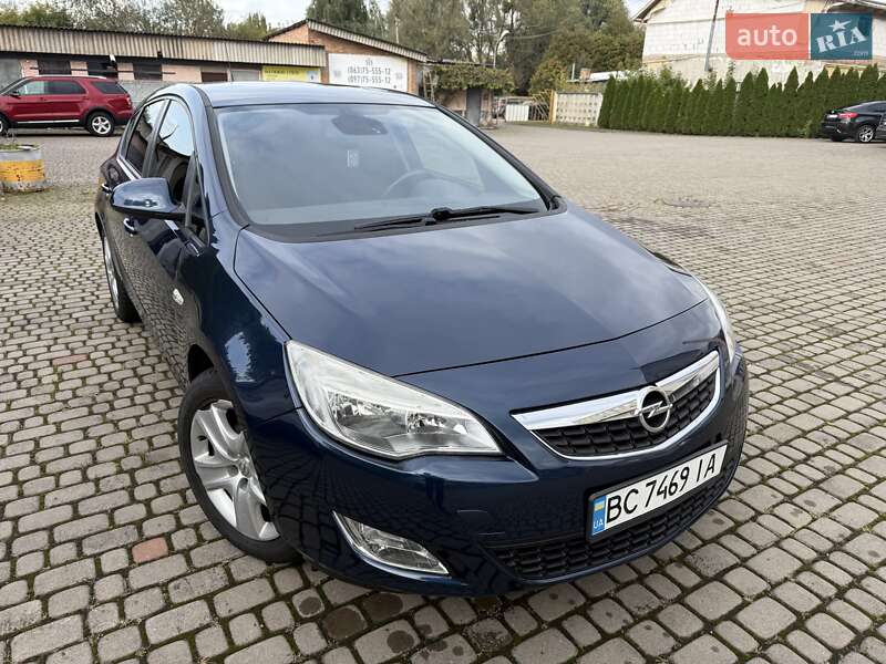 Opel Astra 2010
