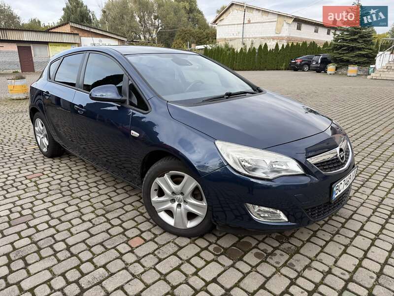 Opel Astra 2010