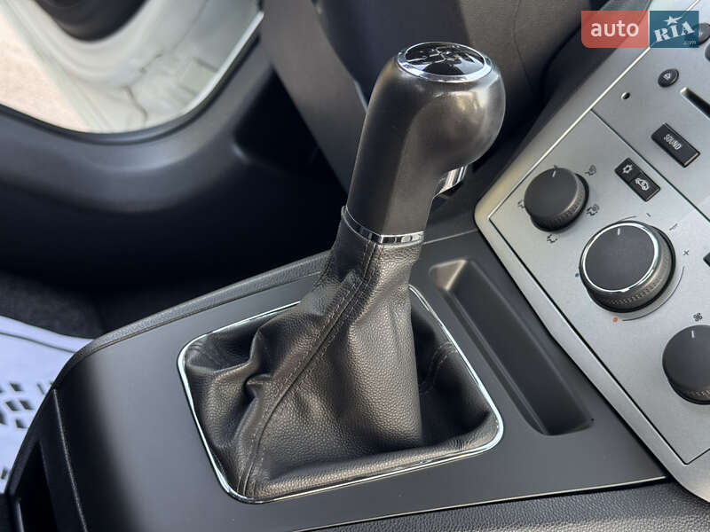 Opel Zafira 2013 Opel Zafira 2013