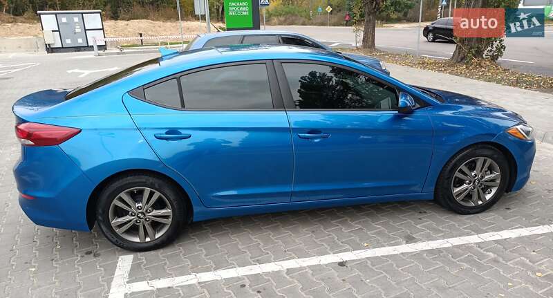 Hyundai Elantra 2016