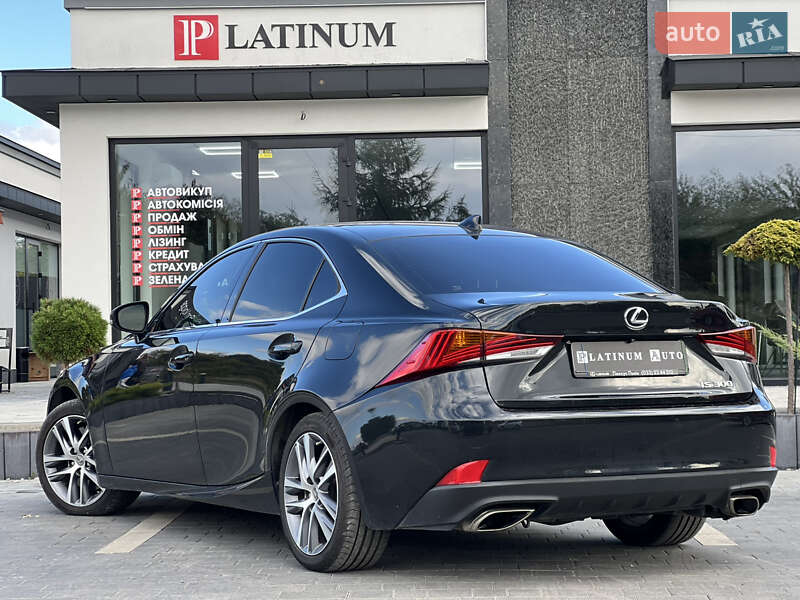 Lexus-6