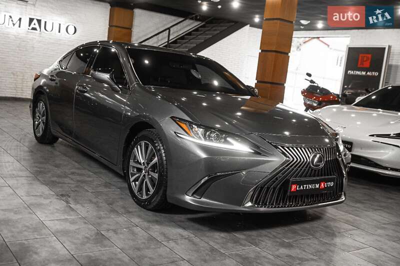 Lexus-19