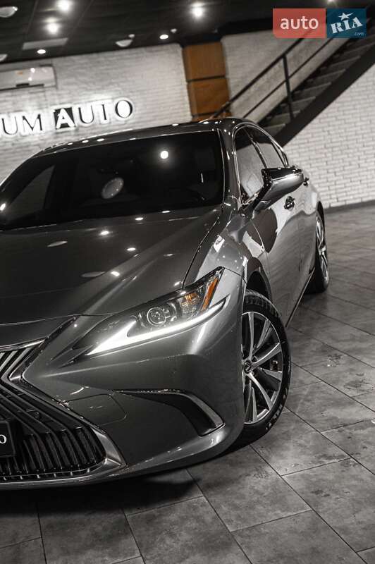Lexus-46