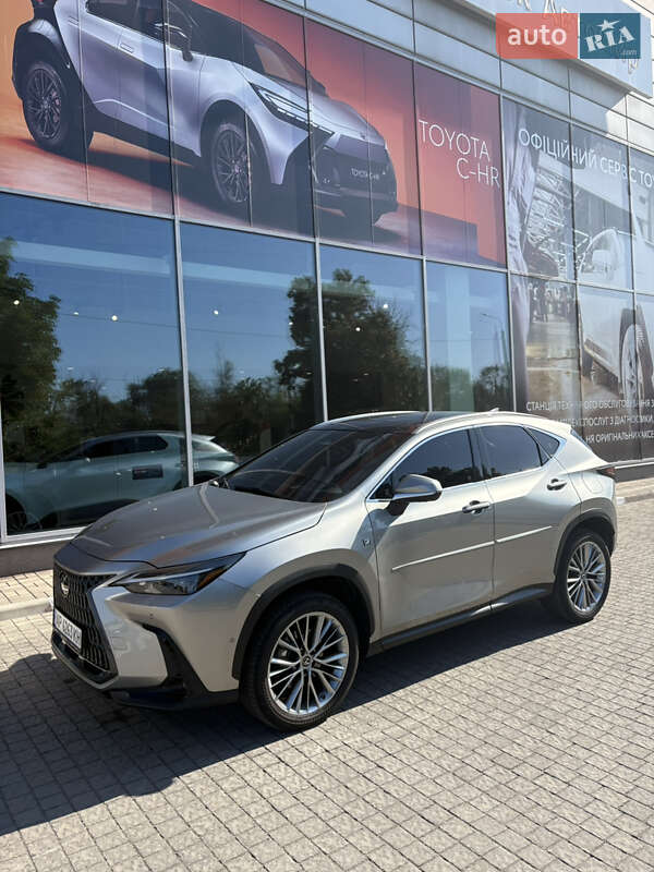 Lexus-15