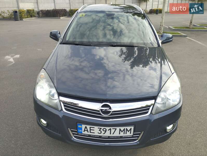 Opel Astra 2010