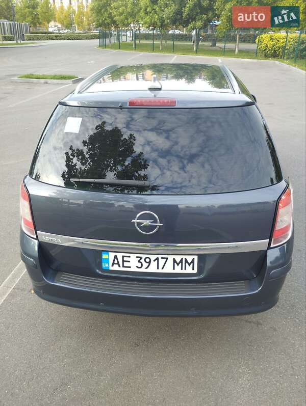 Opel Astra 2010