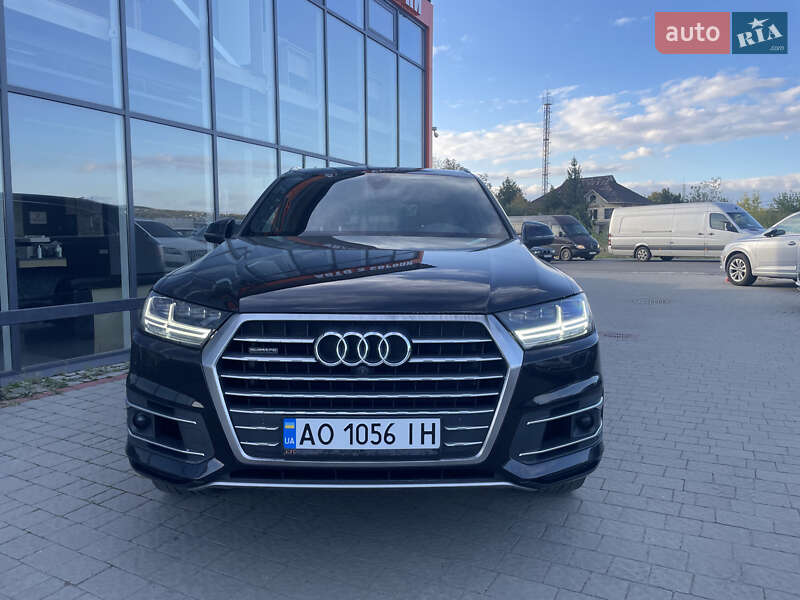 Audi-30