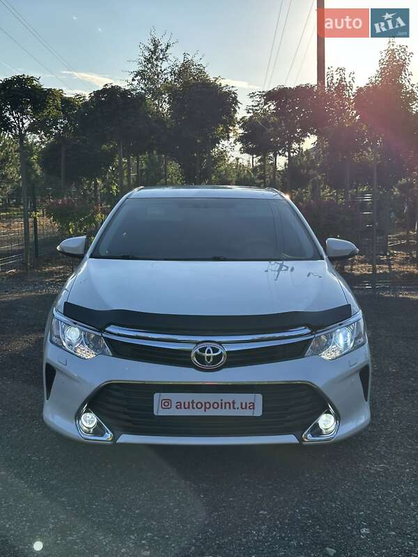 Toyota Camry 2016