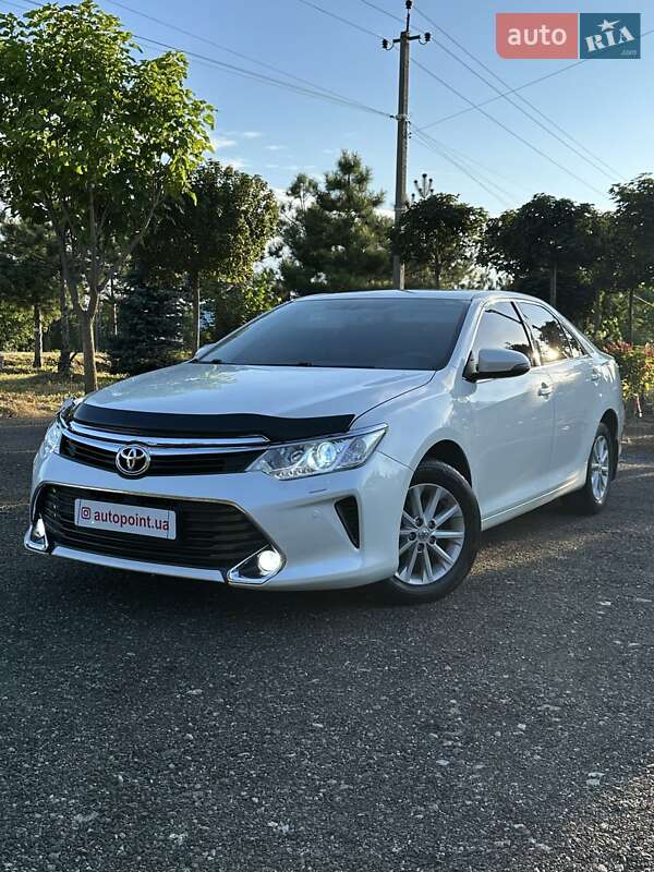 Toyota Camry 2016