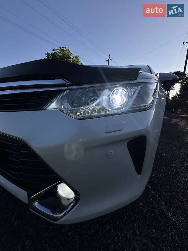 Toyota Camry 2016