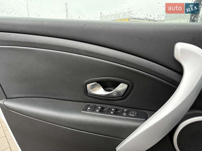 Renault Fluence Z.E. 2013