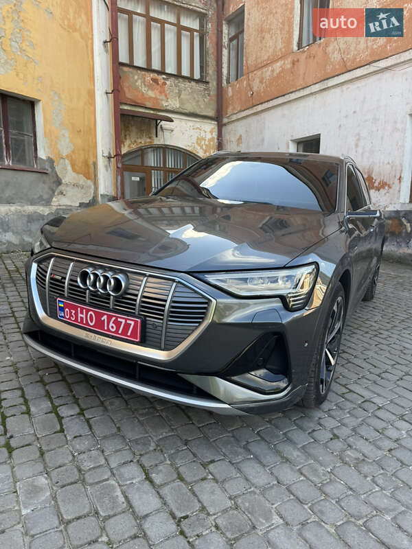 Audi-33