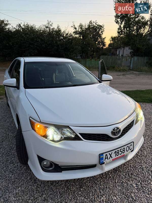 Toyota Camry 2012