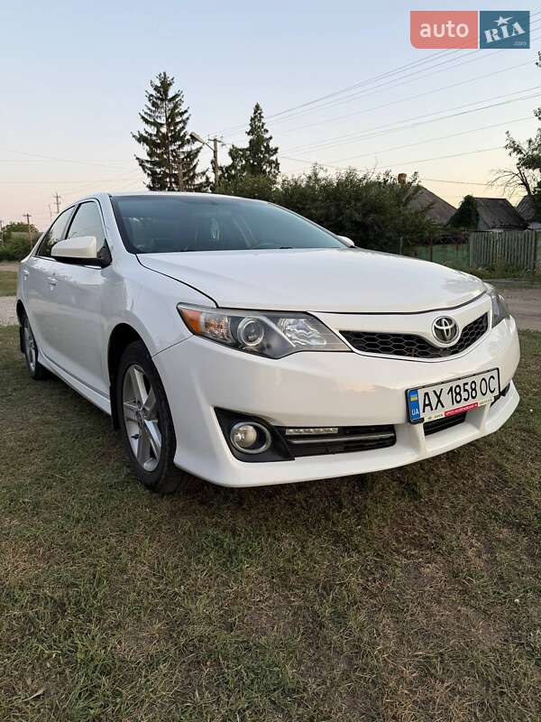 Toyota Camry 2012