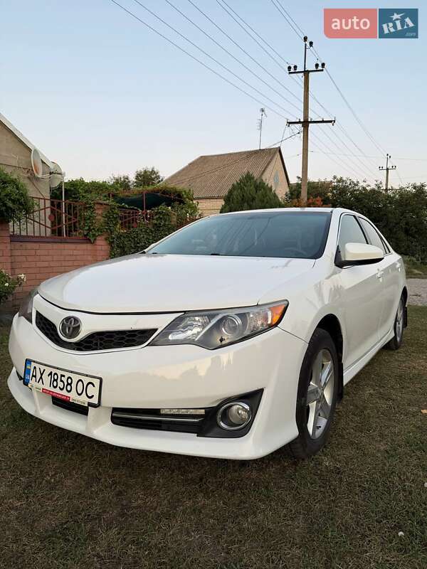 Toyota Camry 2012