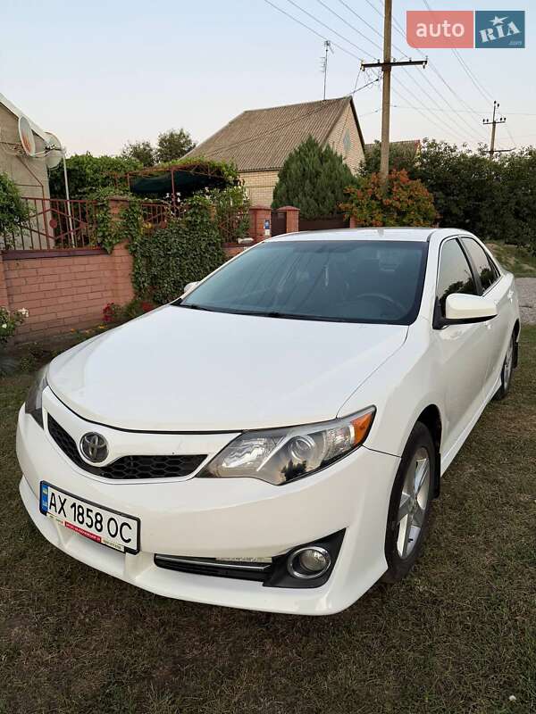 Toyota Camry 2012