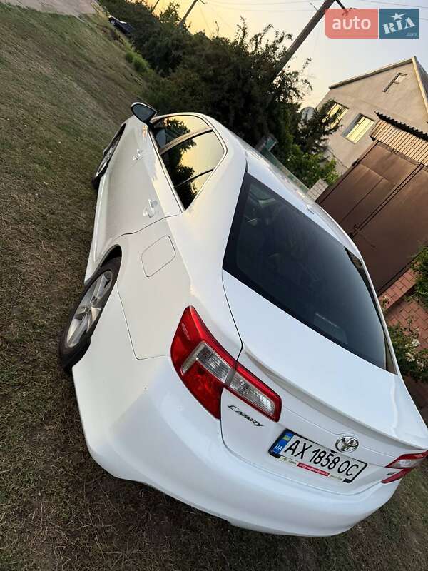 Toyota Camry 2012