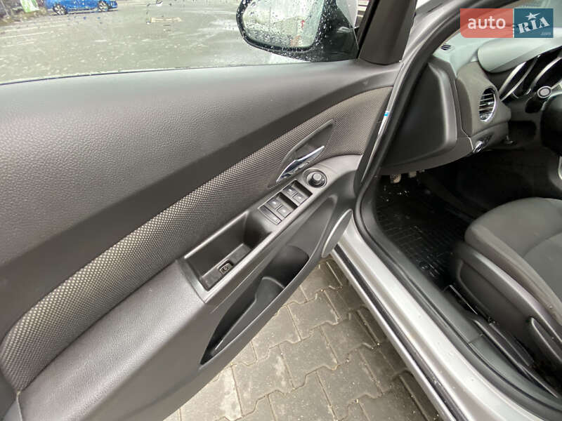 Chevrolet Cruze 2012