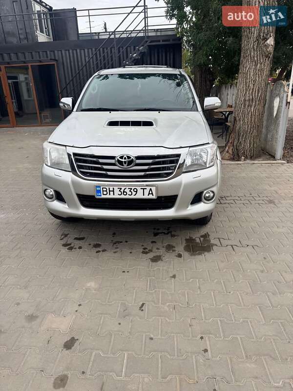 Toyota Hilux 2013