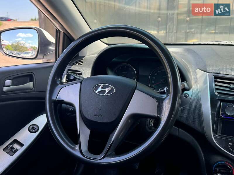 Hyundai-19