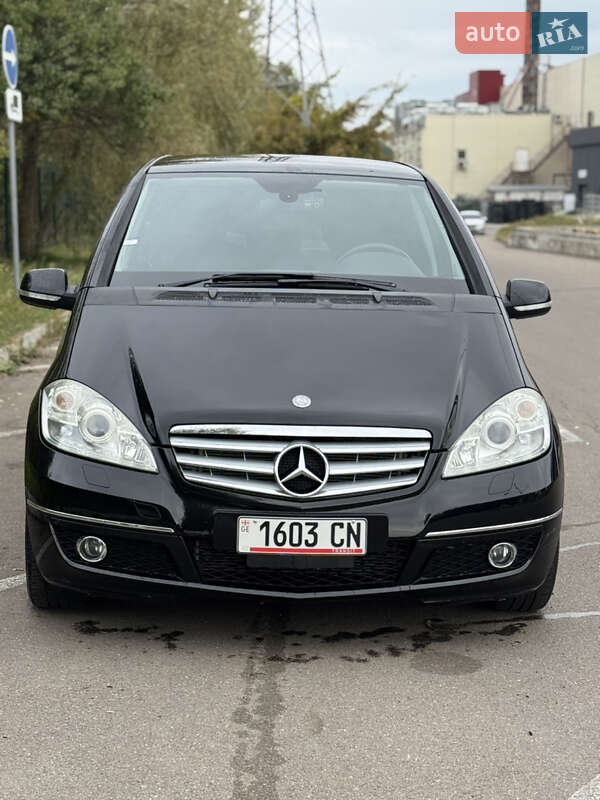 Mercedes-Benz-20